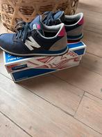 Stoere donkerblauwe New Balance, Kleding | Dames, Schoenen, Ophalen of Verzenden, Zo goed als nieuw, Blauw, Sneakers of Gympen