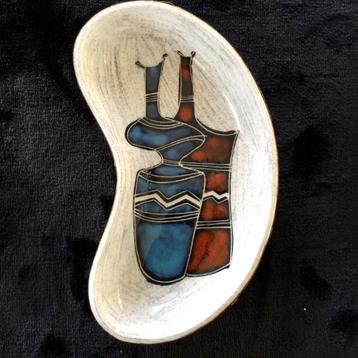 Schaaltje geïnspireerd op iconische stijl keramist Fantoni beschikbaar voor biedingen