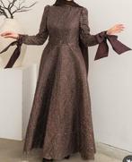 Elegante bruine abiye jurk, Bruin, Maat 42/44 (L), Ophalen of Verzenden, Onder de knie