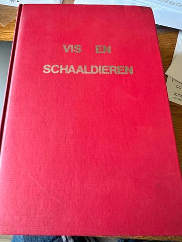 Vis en schaaldieren kookboek beschikbaar voor biedingen