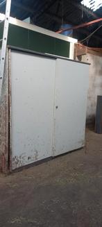 Ijzeren kast 200x195x40, Huis en Inrichting, Kasten | Roldeurkasten en Archiefkasten, Ophalen, Zo goed als nieuw, 25 tot 50 cm