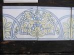 26 st antieke wandtegels in relief blauw/lichtgeel tubeline
