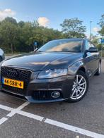 Audi A4 1.8 Tfsi 88KW Avant 2011 Grijs nederlanse auto, Auto's, Audi, Voorwielaandrijving, 4 cilinders, Handgeschakeld, 83 €/maand