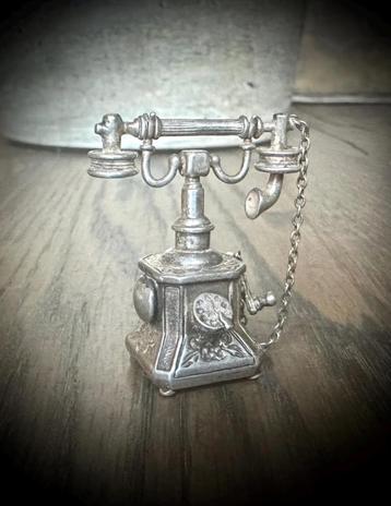Telefoon Miniatuur antiek 925 zilver met stempels curiosa beschikbaar voor biedingen