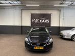 Volvo V40 2.0 D4 Momentum Business, Auto's, Volvo, Voorwielaandrijving, Euro 5, Gebruikt, Zwart