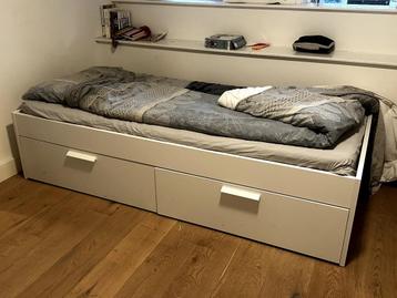 3 IKEA BRIMNES Bed (90x200) 50 euro each all bedset included