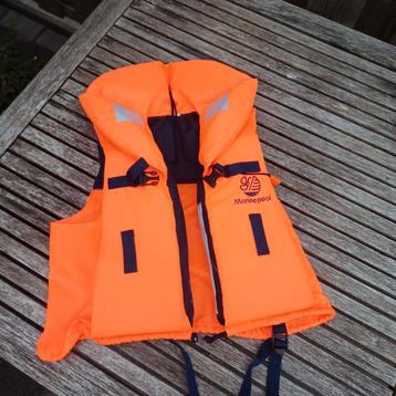 zwemvest marinepool 20 tot 30kilo oranje  beschikbaar voor biedingen