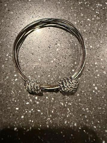 Armband van olifantenhaar beschikbaar voor biedingen