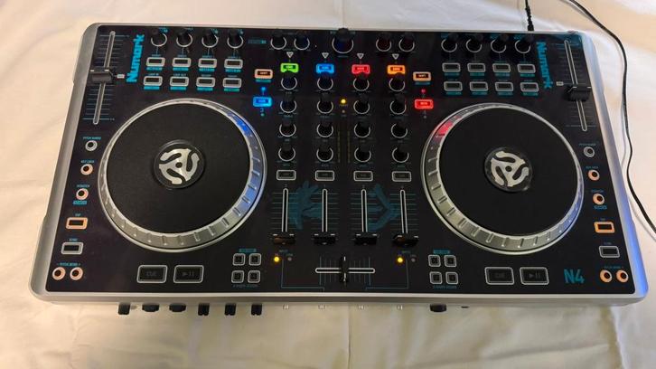 Numark N4 DJ Controller, Muziek en Instrumenten, Dj-sets en Draaitafels, Gebruikt, Dj-set, Numark, Ophalen