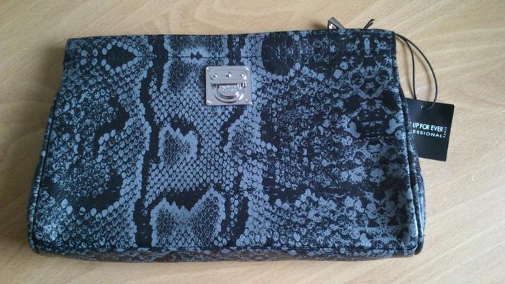 Toilettas | Make Up For Ever | Wild & Chic | Grijs | Nieuw, Sieraden, Tassen en Uiterlijk, Toilettassen, Nieuw, Grijs, Verzenden