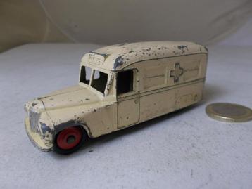 Dinky Toys 253 (1955) DAIMLER AMBULANCE (Opknapper.) -D-. beschikbaar voor biedingen