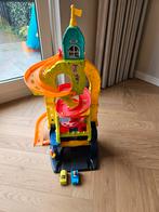 Fisher Price Little people autogarage 2 standen, Racebaan, Zo goed als nieuw, Handmatig, Ophalen