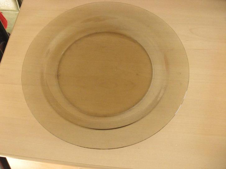 Borden, Huis en Inrichting, Keuken | Servies, Gebruikt, Bord(en), Overige stijlen, Aardewerk, Ophalen of Verzenden