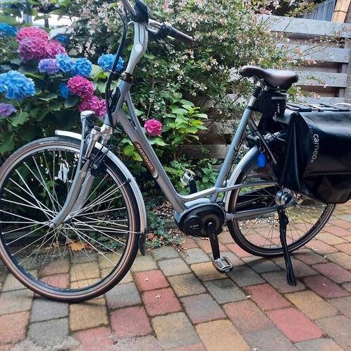 BATAVUS COMO E-GO XN7 ZILVER 57, Fietsen en Brommers, Elektrische fietsen, Zo goed als nieuw, Batavus, 55 tot 59 cm, 50 km per accu of meer