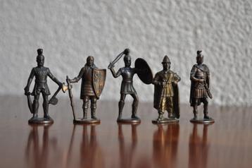 Vintage Diverse Ferrero Figuren 4 cm beschikbaar voor biedingen