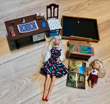 Barbie school set met collectors items! beschikbaar voor biedingen