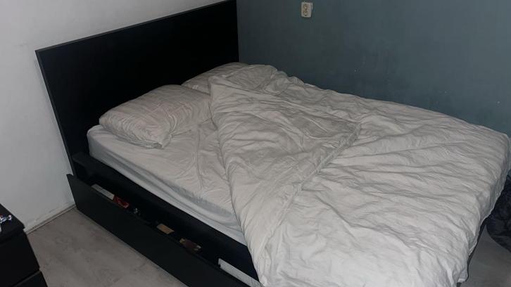MALM Ikea bed, Huis en Inrichting, Slaapkamer | Bedden, Zo goed als nieuw, Tweepersoons, 160 cm, 200 cm, Hout, Zwart, Ophalen
