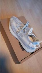 Yeezy Boost 350 V2   45 1/3 [Bon Adidas aanwezig], Ophalen of Verzenden, Nieuw, Wit