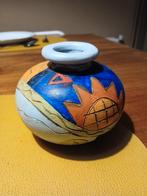 Vintage kleurrijk vaasje van Mexicaanse/Spaanse volkskunst, Huis en Inrichting, Woonaccessoires | Vazen, Ophalen of Verzenden