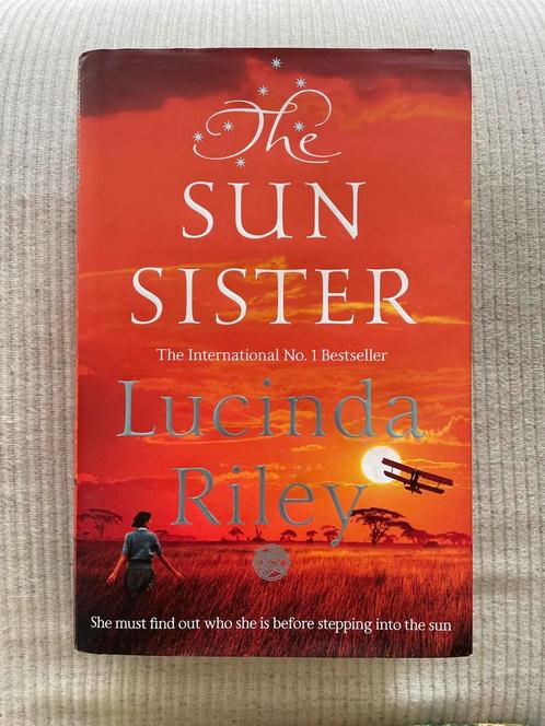 The Sun Sister by Lucinda Riley (hardcover) - Seven Sisters, Boeken, Taal | Engels, Zo goed als nieuw, Ophalen of Verzenden