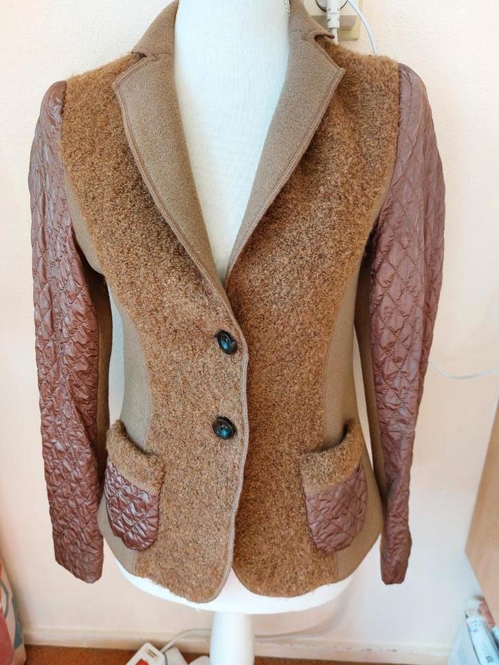 Schitterend jasje van MARCCAIN mt 36/38, Kleding | Dames, Jasjes, Kostuums en Pakken, Zo goed als nieuw, Jasje, Bruin, Ophalen of Verzenden