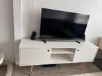 TV Meubel - Wit met Houten Poten, Ophalen, 100 tot 150 cm, Kunststof, Zo goed als nieuw