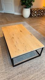 Eiken salontafel met zwart stalen frame - Nieuwstaat, Huis en Inrichting, Tafels | Salontafels, Ophalen, 100 tot 150 cm, Eikenhout