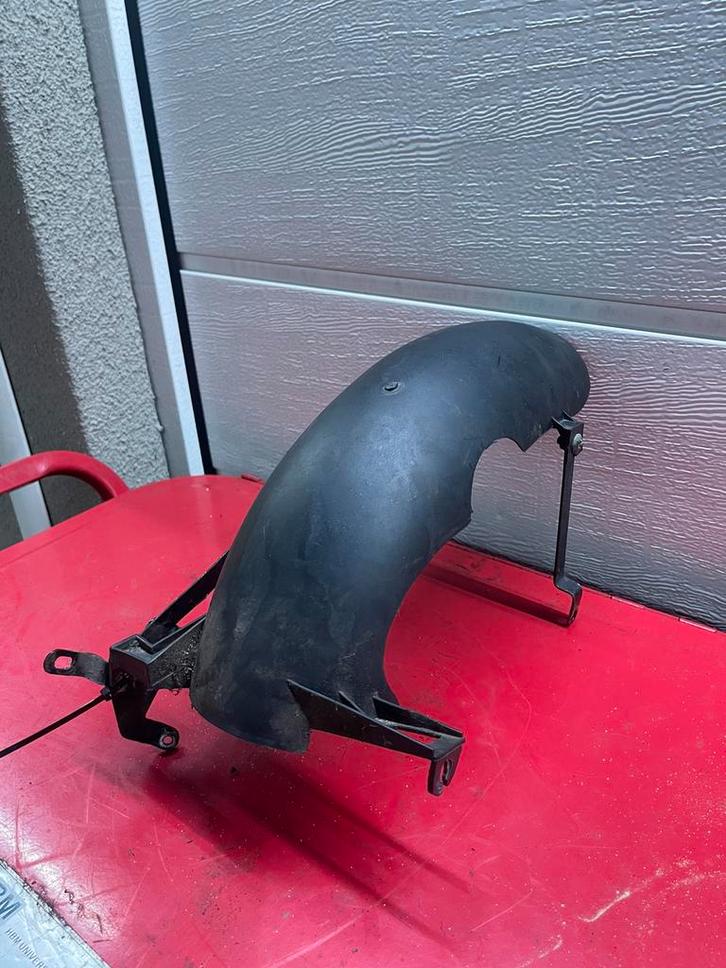 AGM/BTC R8 - Achterspatbord over Wiel, Fietsen en Brommers, Brommeronderdelen | Algemeen, Gebruikt, Kap, Ophalen of Verzenden