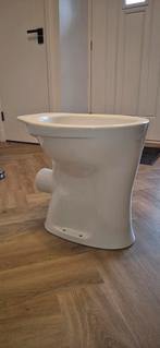 Verhoogd toilet met achteruitlaat (nieuw), Ophalen, Nieuw, Toilet