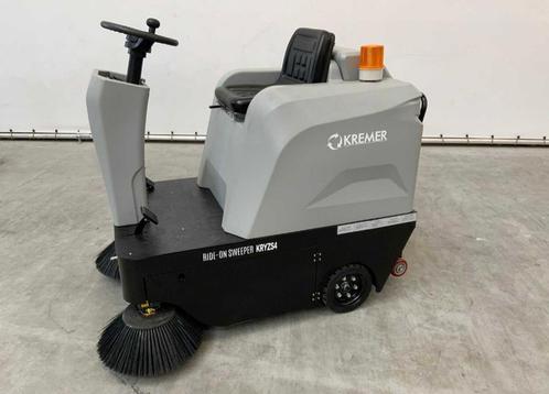 Kremer veegmachine nieuw!, Tuin en Terras, Veegmachines, Nieuw, Ophalen