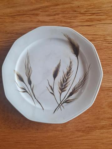 Compleet eetkamer servies met stempel  beschikbaar voor biedingen