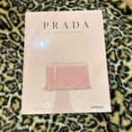 Prada The Modern Luxury Series foto boek, Boeken, Ophalen of Verzenden, Nieuw, Mode algemeen