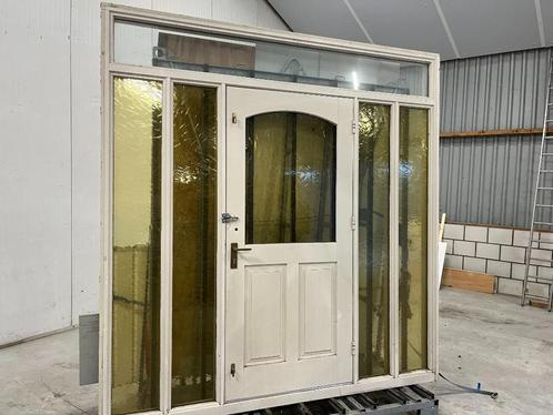 voordeur kozijn met zij en boven licht, Doe-het-zelf en Verbouw, Kozijnen en Schuifpuien, Gebruikt, Deurkozijn, Hout, 225 cm of meer