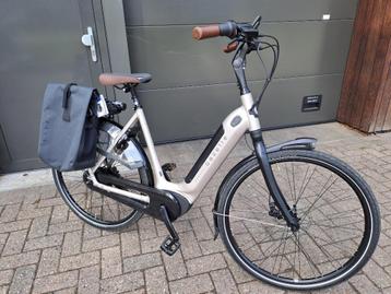Gazelle Grenoble C8, Nieuw Demo!!! 57cm, plus motor, 500Wh!! beschikbaar voor biedingen