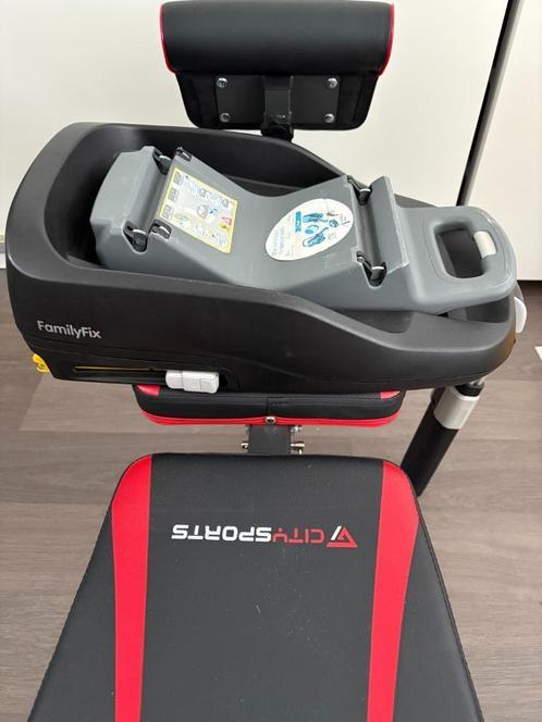 familyfix basis station met gratis maxicosi autostoel, Kinderen en Baby's, Autostoeltjes, Gebruikt, Maxi-Cosi, 0 t/m 18 kg, Isofix