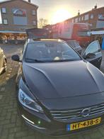 Volvo V60 D6 Twin Engine 288pk Geartronic AWD Plug In Hybrid, Auto's, Beige, 4 cilinders, Zwart, Particulier