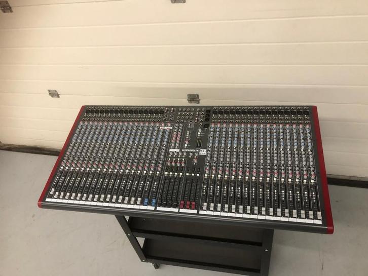 Allen & Heath ZED436 mengtafel - nieuwstaat, Muziek en Instrumenten, Mengpanelen, Zo goed als nieuw, 20 kanalen of meer, Microfooningang
