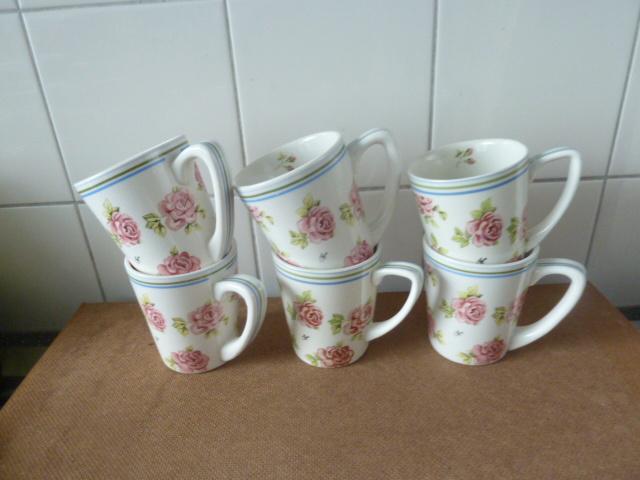 Jet NOA servies onderdelen - Met roze roosjes, Huis en Inrichting, Keuken | Servies, Zo goed als nieuw, Kop(pen) en/of Schotel(s)