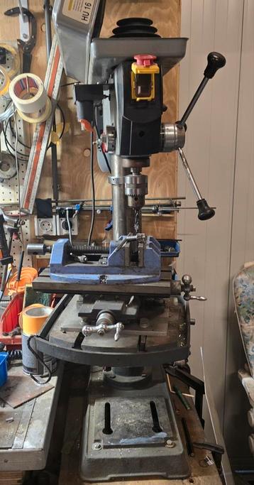 Tafelkolomboormachine beschikbaar voor biedingen