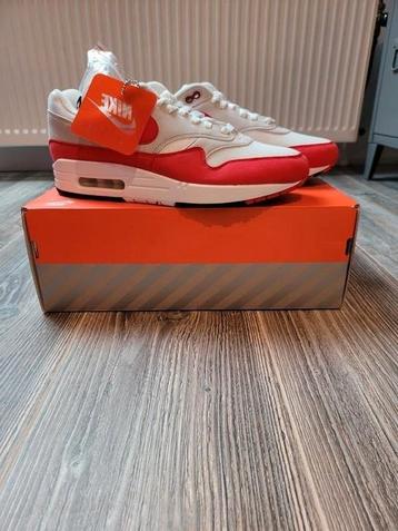 Nike air max 1 anniversary red 42,5 / US 9 / 27CM beschikbaar voor biedingen