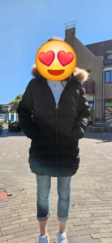 Moncler donsjas beschikbaar voor biedingen