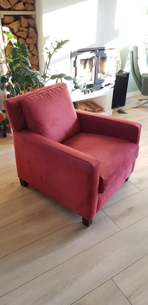 Bordeaux rode fauteuil, zachte microvezel stof, merk Natuzzi, Huis en Inrichting, Fauteuils, Gebruikt, Stof, 50 tot 75 cm, 75 tot 100 cm