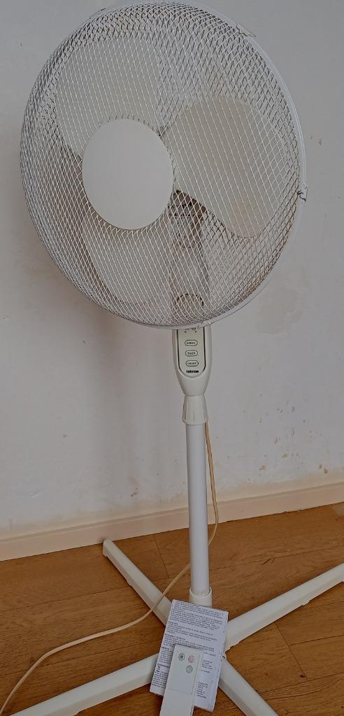 Ventilator in hoogte verstelbaar incl afstandbediening, Witgoed en Apparatuur, Ventilatoren, Zo goed als nieuw, Statiefventilator