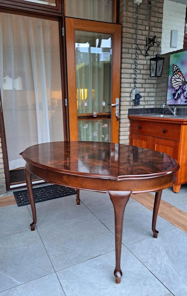 Eettafel Wortelnoten, Huis en Inrichting, Tafels | Eettafels, Gebruikt, 50 tot 100 cm, 100 tot 150 cm, Vier personen, Ovaal, Overige houtsoorten