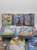 Pokémon Kaarten Bundel – 50 Unieke Kaarten + V-kaart, Ophalen of Verzenden, Zo goed als nieuw, Meerdere kaarten, Foil