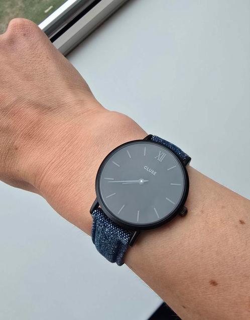 CLUSE horloge dames denim, Sieraden, Tassen en Uiterlijk, Horloges | Dames, Gebruikt, Polshorloge, Overige merken, Staal, Leer