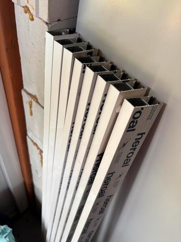 8x Rolluik profiel HTF *NIEUW* L=1335 beschikbaar voor biedingen