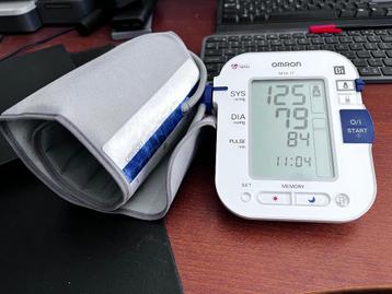 Bloeddrukmeter Omron M10-IT beschikbaar voor biedingen