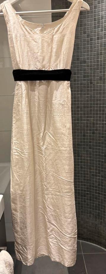 Vintage Zijde Maxi Jurk beschikbaar voor biedingen