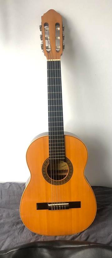 Raimundo klassieke akoestische gitaar klein model beschikbaar voor biedingen
